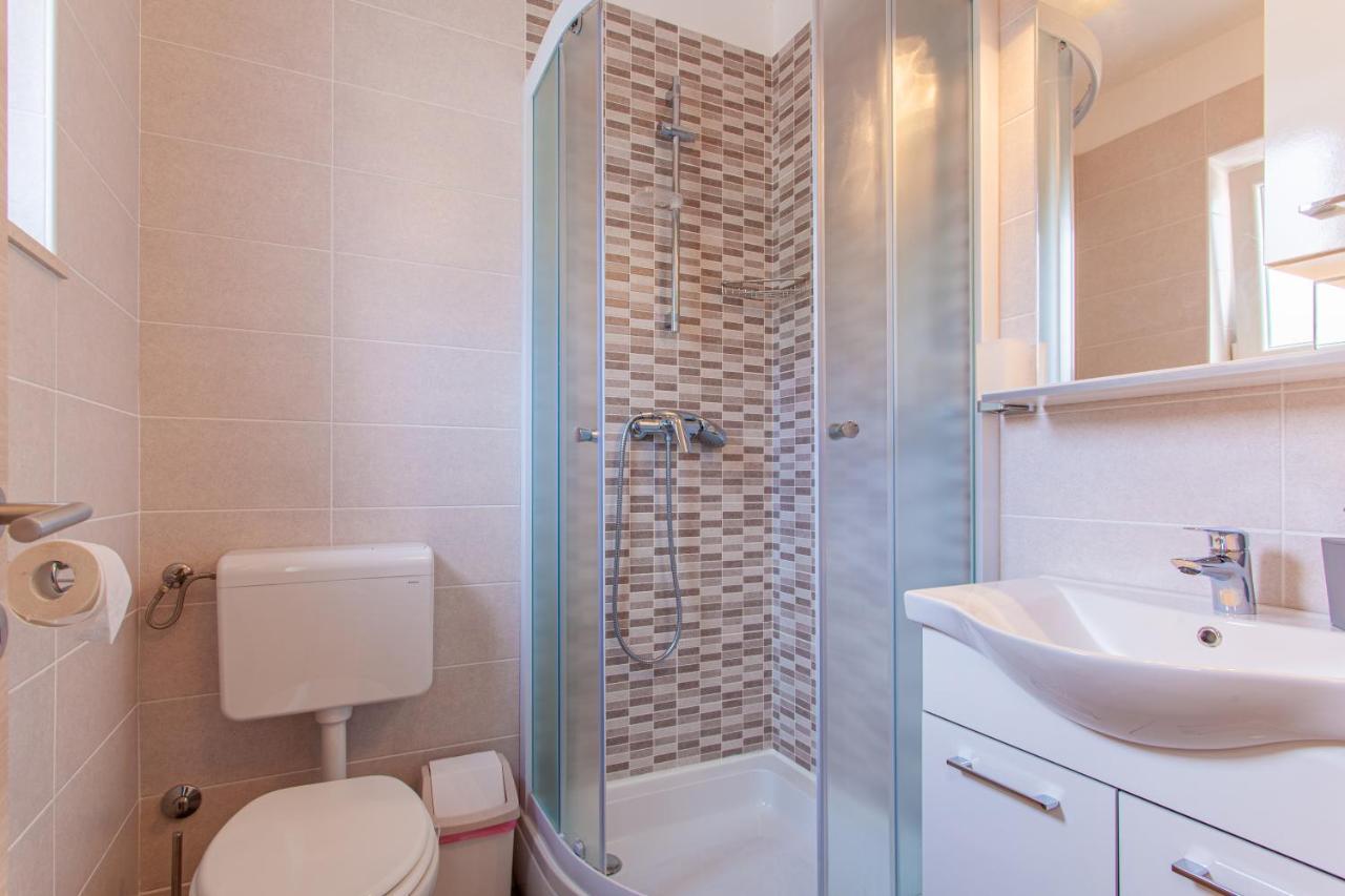 Room Laudina Cres Bagian luar foto
