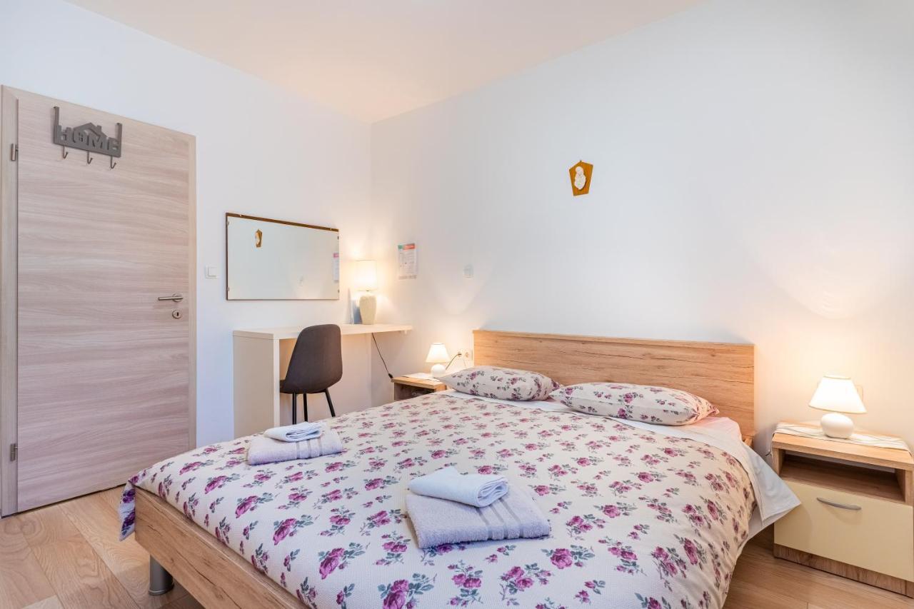 Room Laudina Cres Bagian luar foto